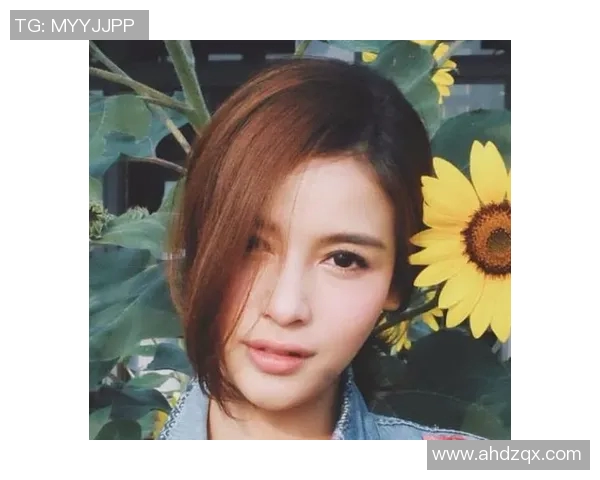 泰国最矮足球明星女友的甜蜜生活与成长故事揭秘