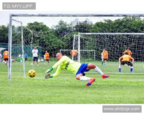 庆祝国庆激情四溢纪国庆足球赛点燃全民热情与团结精神